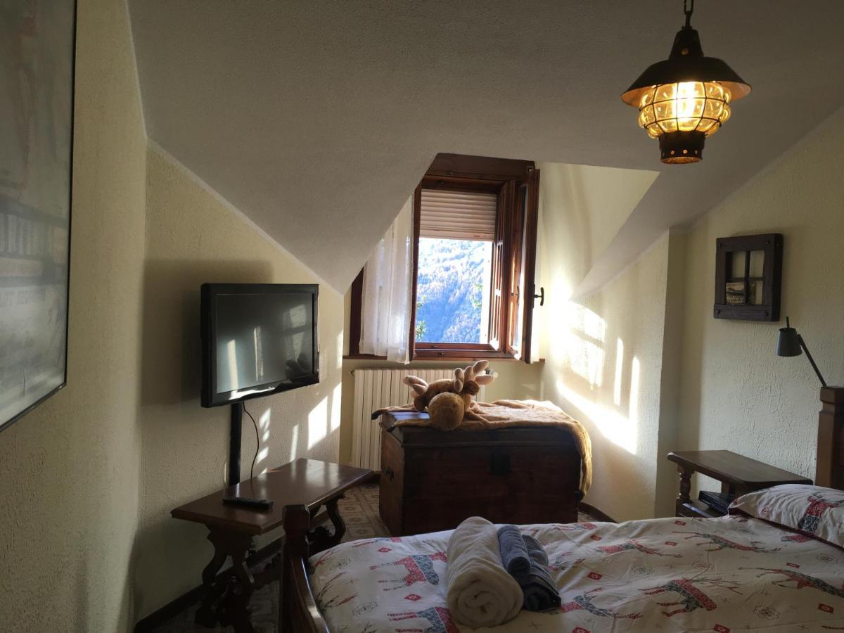 Maison Des Alpes Mansarda Oulx Zewnętrze zdjęcie